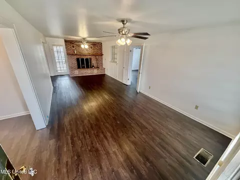 Living - 22780 County Road 511, Sidon, MS 38954 photo 1 of 3