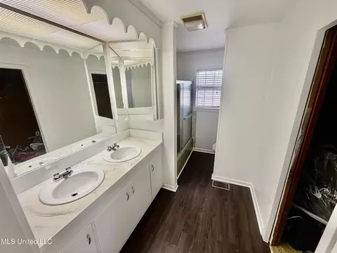 Bath - 22780 County Road 511, Sidon, MS 38954 photo 1 of 2