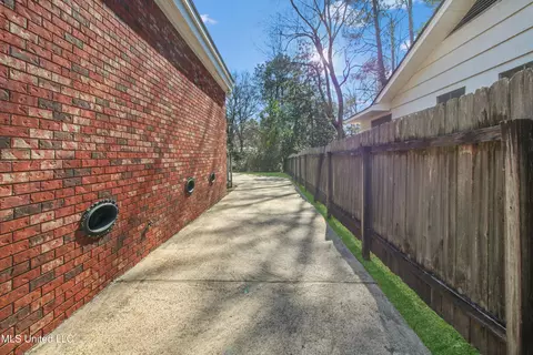 2021 Cherokee Dr, Jackson, MS 39211 photo 49