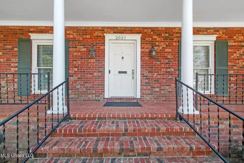 2021 Cherokee Dr, Jackson, MS 39211 photo 2