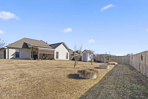 Exterior - 233 Rockbridge Dr, Madison, MS 39110 photo 2 of 5