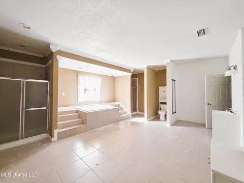 Bath - 4700 Thompson St, Moss Point, MS 39563 photo 1 of 2