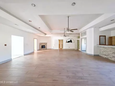 Living - 4700 Thompson St, Moss Point, MS 39563 photo 2 of 9