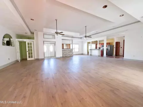 Living - 4700 Thompson St, Moss Point, MS 39563 photo 4 of 9