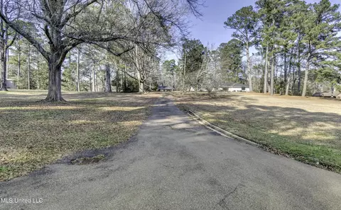 Exterior - 632 NW Second Ave, Magee, MS 39111 photo 3 of 20