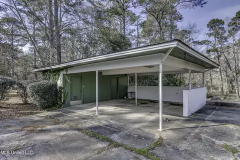 Exterior - 632 NW Second Ave, Magee, MS 39111 photo 13 of 20