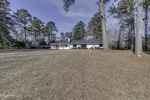 Exterior - 632 NW Second Ave, Magee, MS 39111 photo 11 of 20