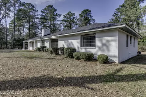 Exterior - 632 NW Second Ave, Magee, MS 39111 photo 2 of 20