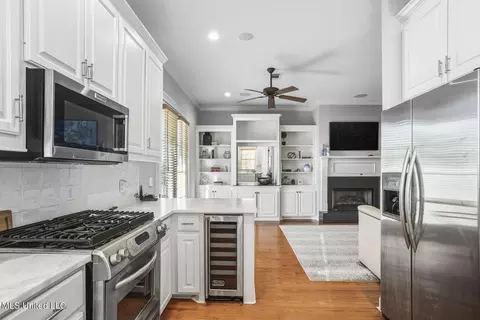 Kitchen - 149 Old Farm Rd, Madison, MS 39110 photo 13 of 13