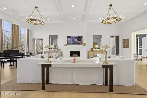 Living - 149 Old Farm Rd, Madison, MS 39110 photo 4 of 7