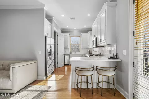 Kitchen - 149 Old Farm Rd, Madison, MS 39110 photo 11 of 13
