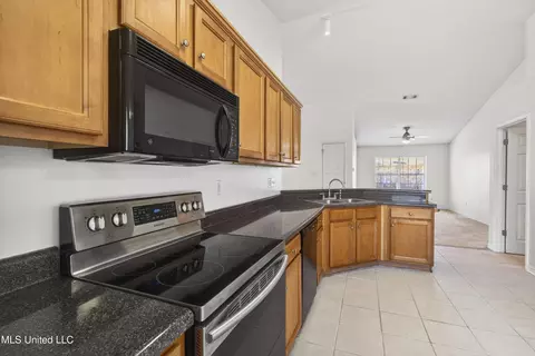 Kitchen - 108236 Kapalama Dr, Diamondhead, MS 39525 photo 3 of 3