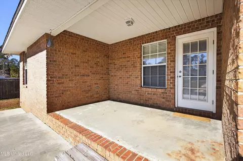 Exterior - 108236 Kapalama Dr, Diamondhead, MS 39525 photo 2 of 5