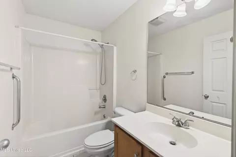 Bath - 108236 Kapalama Dr, Diamondhead, MS 39525 photo 3 of 3