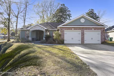 1716 Perdido Blvd, Gautier, MS 39553