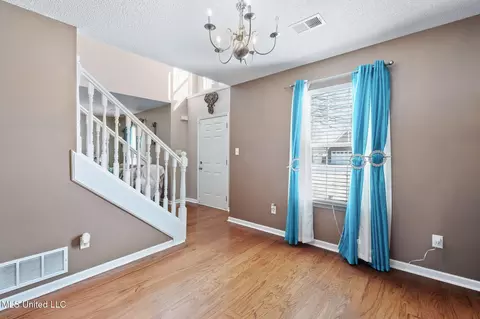 Entry Way - 7207 Maple Grove Rd, Olive Branch, MS 38654 photo 1 of 2