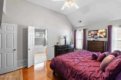 Bedroom - 7207 Maple Grove Rd, Olive Branch, MS 38654 photo 2 of 5