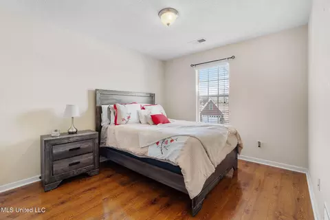 Bedroom - 7207 Maple Grove Rd, Olive Branch, MS 38654 photo 3 of 5