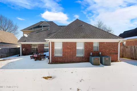Exterior - 7207 Maple Grove Rd, Olive Branch, MS 38654 photo 4 of 4
