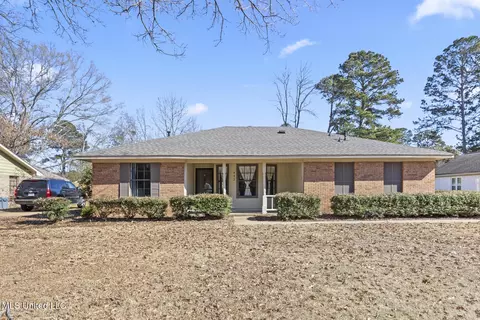 432 Green Leaf Trl, Madison, MS 39110