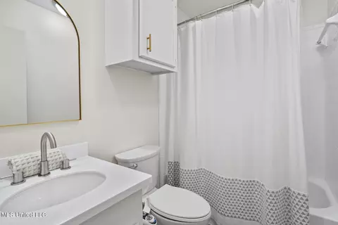 Bath - 432 Green Leaf Trl, Madison, MS 39110 photo 2 of 2
