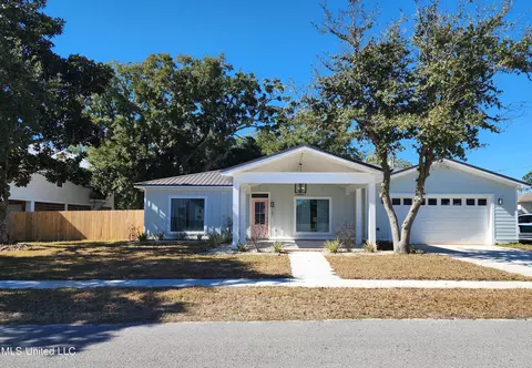 167 Oleander Dr, Gulfport, MS 39507