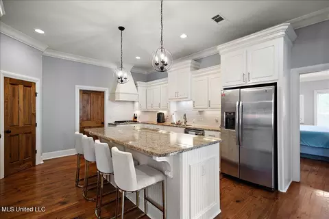 Kitchen - 102 Hampton Chase, Madison, MS 39110 photo 3 of 5