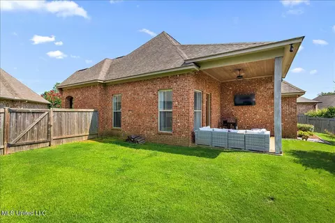 Exterior - 102 Hampton Chase, Madison, MS 39110 photo 5 of 6