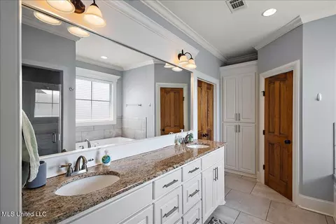Bath - 102 Hampton Chase, Madison, MS 39110 photo 2 of 4