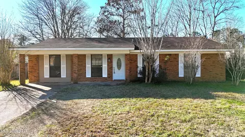 15425 Woody Dr, Gulfport, MS 39503