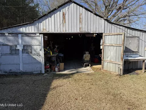 Exterior - 3159 Claude Smith Rd, Magnolia, MS 39652 photo 8 of 11