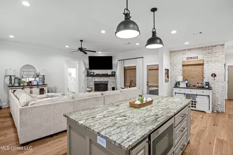 Kitchen - 209 Bridge Ct, Madison, MS 39110 photo 4 of 4