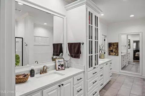 Bath - 209 Bridge Ct, Madison, MS 39110 photo 1 of 3