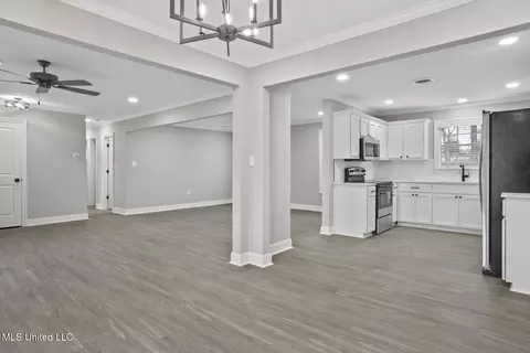 Entry Way - 1416 Post Rd, Clinton, MS 39056 photo 1 of 1