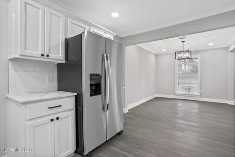 Dining - 1416 Post Rd, Clinton, MS 39056 photo 2 of 2