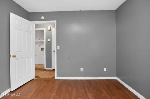 Bedroom - 5571 Tiki Ln, Jackson, MS 39212 photo 5 of 6