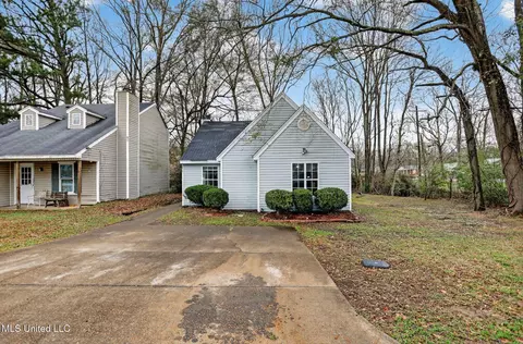 5571 Tiki Ln, Jackson, MS 39212