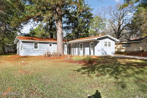 367 Queen Julianna Ln, Jackson, MS 39209