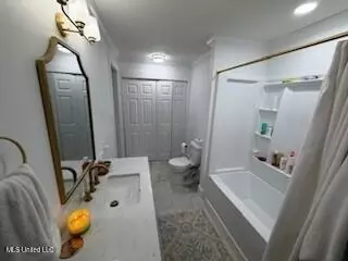 Bath - 513 W Chippewa St, Brookhaven, MS 39601 photo 1 of 4