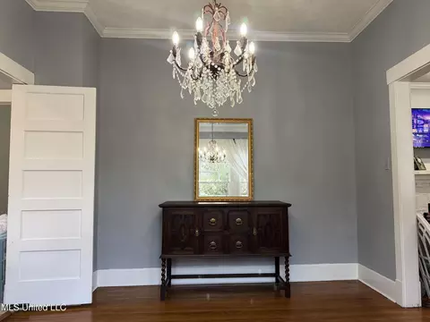 Dining - 513 W Chippewa St, Brookhaven, MS 39601 photo 2 of 2