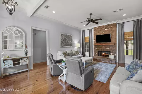 Living - 103 Elm Ct, Madison, MS 39110 photo 1 of 3