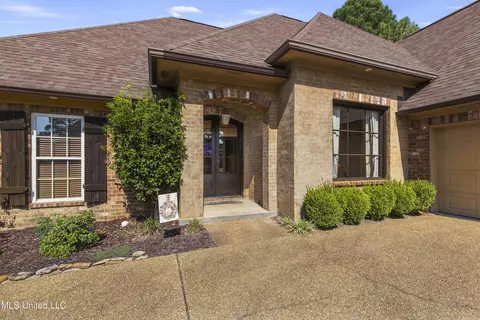 Exterior - 103 Elm Ct, Madison, MS 39110 photo 5 of 13