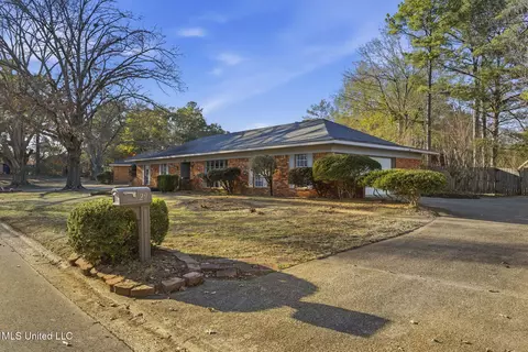 Exterior - 29 Stonegate Dr, Brandon, MS 39042 photo 1 of 9