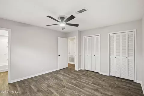 Bedroom - 29 Stonegate Dr, Brandon, MS 39042 photo 7 of 8