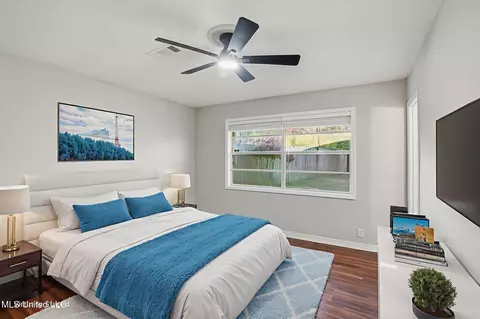 Bedroom - 29 Stonegate Dr, Brandon, MS 39042 photo 6 of 8