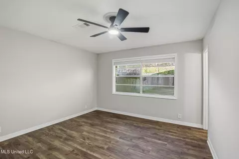 Bedroom - 29 Stonegate Dr, Brandon, MS 39042 photo 5 of 8