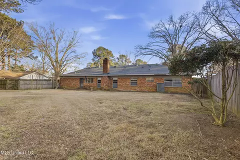 Exterior - 29 Stonegate Dr, Brandon, MS 39042 photo 6 of 9