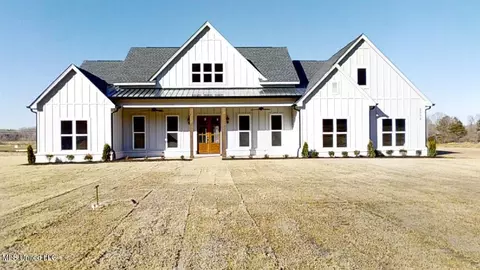 6375 Hickory Holw, Coldwater, MS 38618