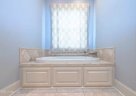 Bath - 104 Ivy Brook Dr, Madison, MS 39110 photo 4 of 12