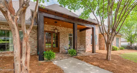 Exterior - 104 Ivy Brook Dr, Madison, MS 39110 photo 4 of 17